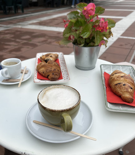 Сладкарница Сладуна - Гастрономия и хотелиерство