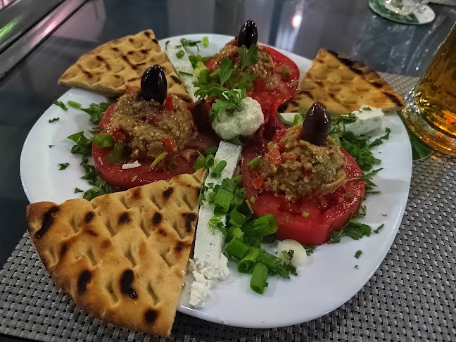 ул. „Рене Шарон“ 50, 8278 Варвара