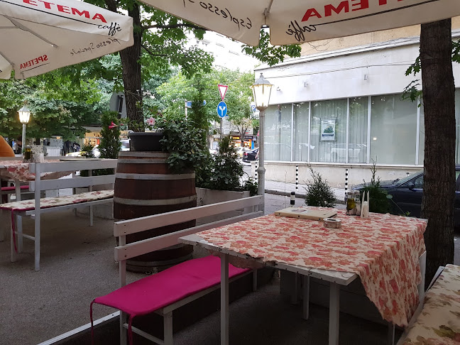 София център, ул. „Лавеле“ 11, 1000 София