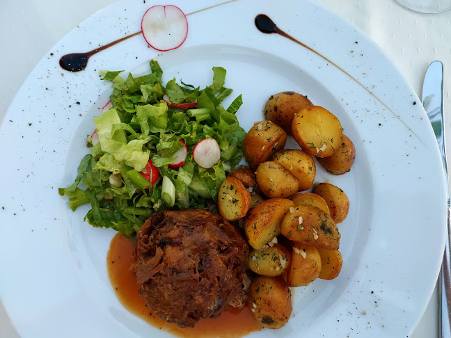 Адмирал - Гастрономия и хотелиерство