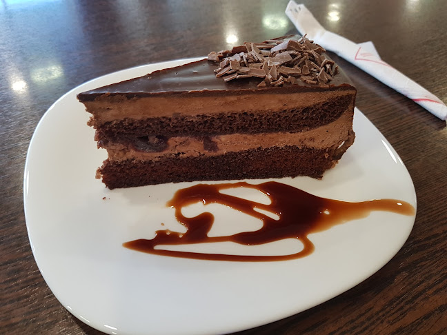 Сладкарница Luciano - Гастрономия и хотелиерство