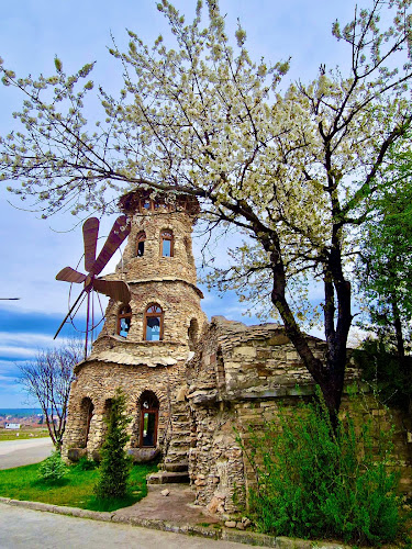 Ресторант "Родина" - Луковит