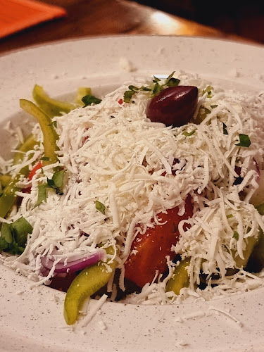 Ейл Хаус Център