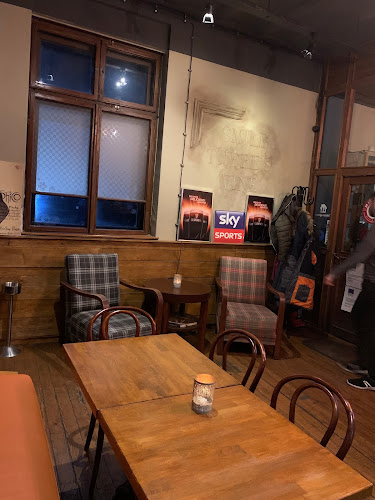 Бургас Център, пл. „Тройката“ 4, 8000 Бургас