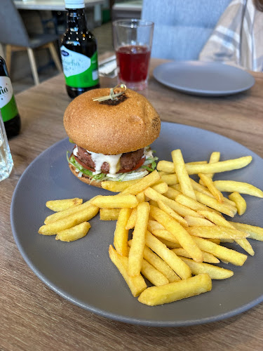 Ресторант Веге Джой/Vegan & Vegetarian Restaurant Vege Joy - Гастрономия и хотелиерство