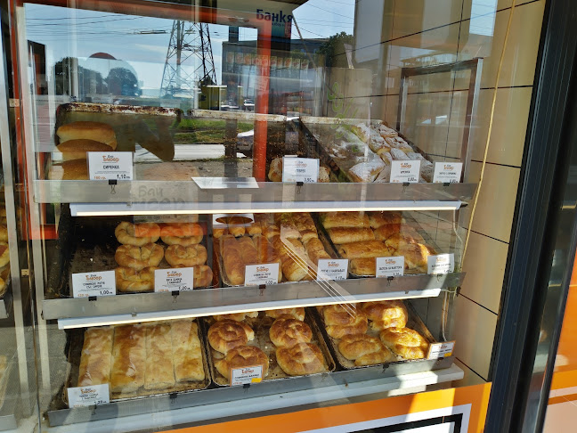 Бай Бисер - Гастрономия и хотелиерство