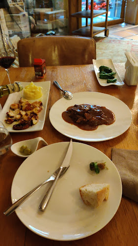 Испански ресторант „Азаар“ - Гастрономия и хотелиерство