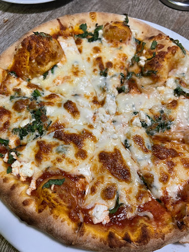 Opinii despre ПИЦАРИЯ ТЕМПО - Велико Търново în Велико Търново - Гастрономия и хотелиерство