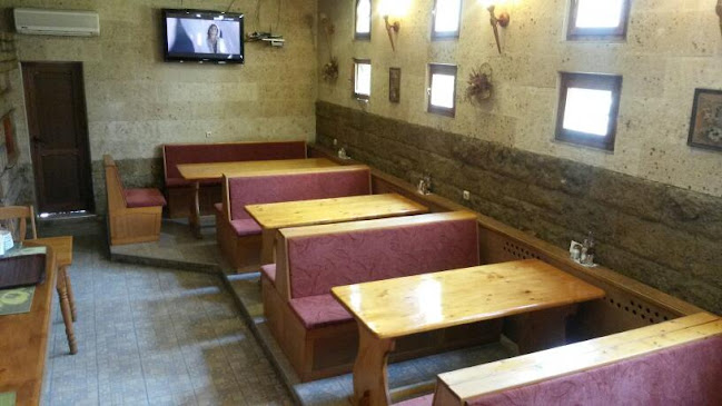 Снек Бар "Черно и Бяло" , Snack Bar Black and White