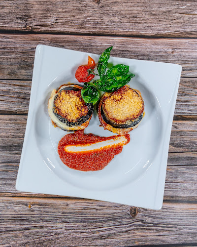 Кантоната - Гастрономия и хотелиерство