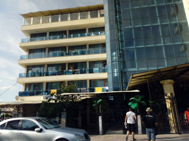 Sunny Beach Bar - Гастрономия и хотелиерство