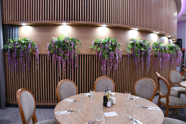 бул. „Владислав Варненчик“ 256 Мол Варна Тауърс, 9000 Варна