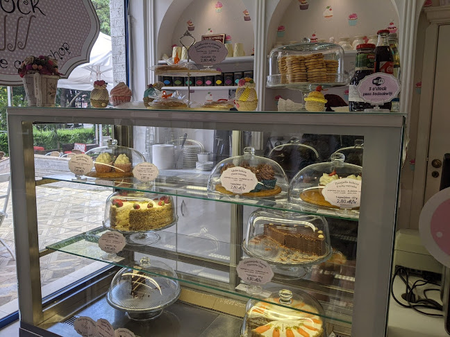 Сладкарница 5 o'clock - Гастрономия и хотелиерство