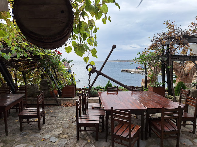 Ресторант “Капитанска среща“