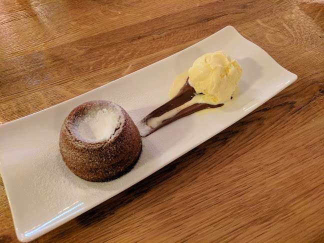 Испански ресторант „Азаар“ - Гастрономия и хотелиерство