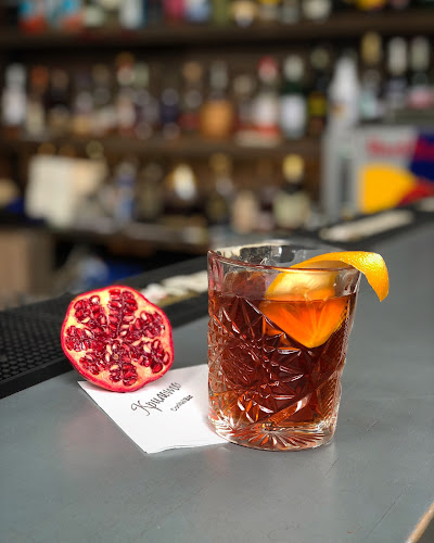 Opinii despre Крилото Cocktails & Gastro Bar în Пловдив - Гастрономия и хотелиерство