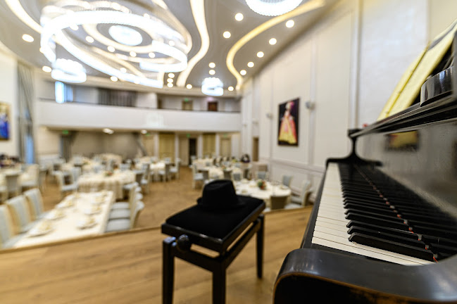 Comentarii opinii despre Rembrandt Club Restaurant