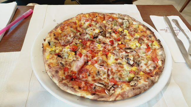 Бяла роза - Гастрономия и хотелиерство