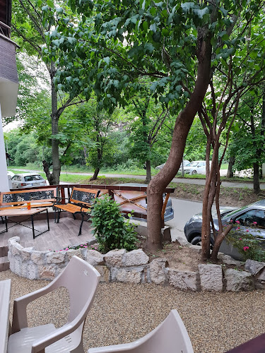 Ресторант Приятели