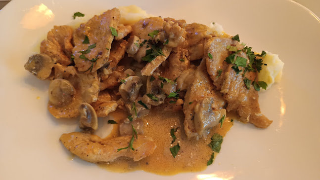 При Пачо - Гастрономия и хотелиерство