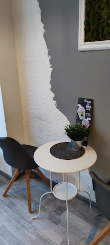 До дрогерия Лили/бивш телевизионен сервиз, кв. Славейков, ул. „Поп Минчо Кънчев“ 87, 6000 Стара Загора