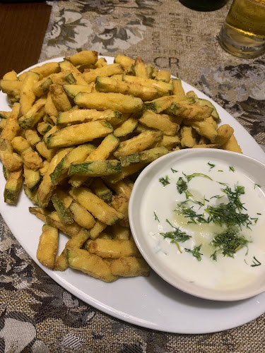 Арно - Гастрономия и хотелиерство