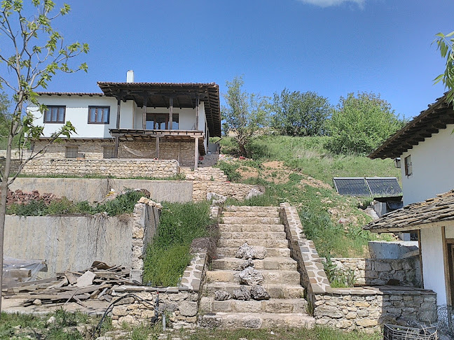 Батовската къща - Гастрономия и хотелиерство