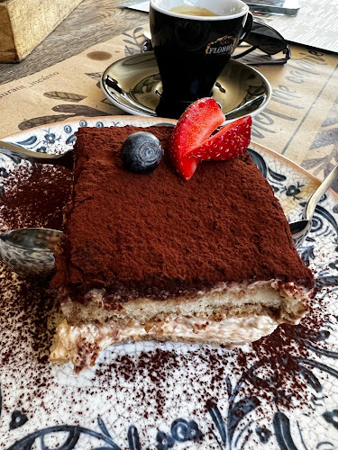 Comentarii opinii despre INCANTO