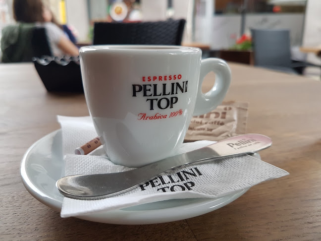 Ti Bar & Kitchen - ресторант и бар в Бургас