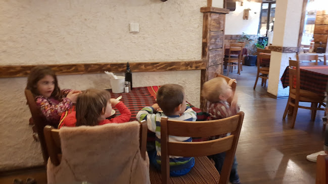 Хладилника, ул. „Страцин“ 9, 1407 София