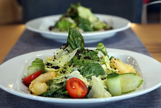 Добрич Център, ул. „Иван Хадживълков“ 10, 9300 Добрич