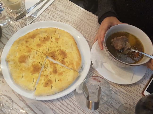 Comentarii opinii despre Двете халби