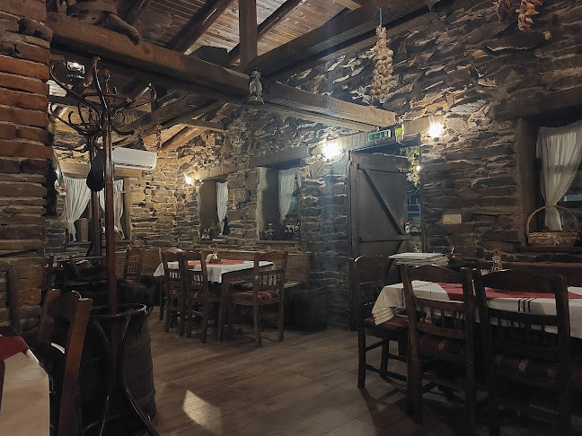 Чановете - Гастрономия и хотелиерство