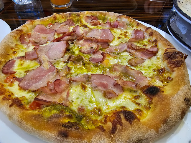 Пицария „Ветрило“ - Младост - Гастрономия и хотелиерство