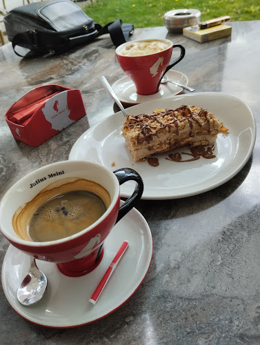 Кокос - Гастрономия и хотелиерство