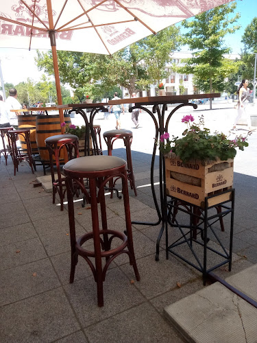 Comentarii opinii despre Мезетто биър енд уайн пъб