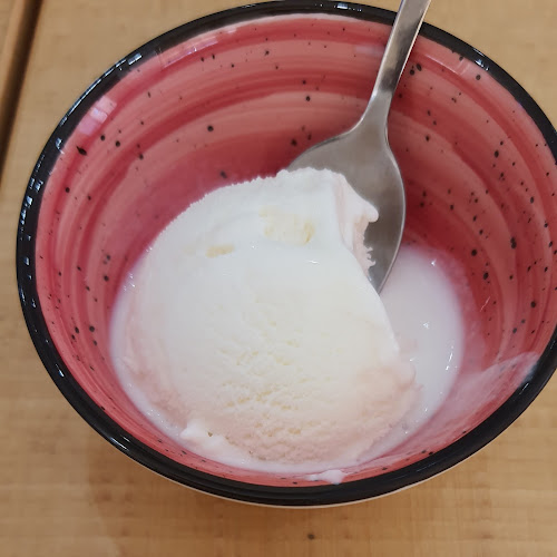 Lidia's Bakery | Сладкарница Дружба - Гастрономия и хотелиерство