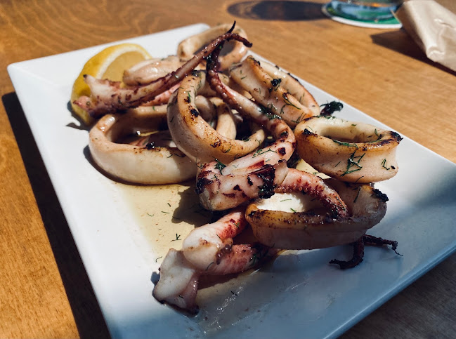 Comentarii opinii despre Container Bar & Seafood Burgas