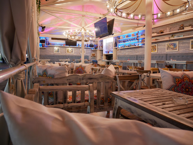 Comentarii opinii despre Уайт бар