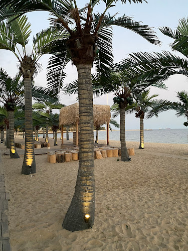 Мазу - Гастрономия и хотелиерство