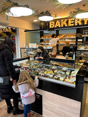 ж.к. Лозенец, бул. „Черни връх“ 37, 1407 София