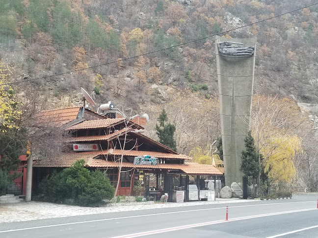 Старо Кресненско ханче - Гастрономия и хотелиерство