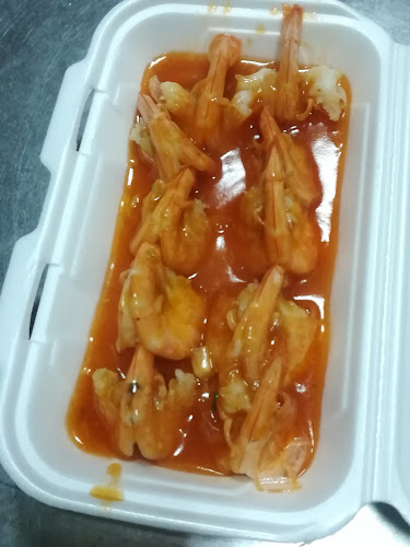 Пън Фей - Гастрономия и хотелиерство