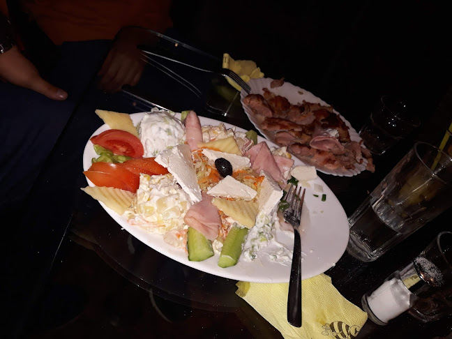 Comentarii opinii despre Кафе / Ресторант Пчелата майка