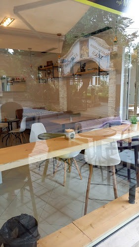 Cafe Monocle - Гастрономия и хотелиерство