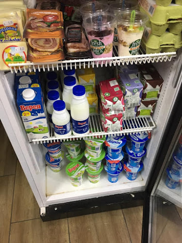 ж.к. Христо Ботев - ЮгЮжен, бул. „Никола Вапцаров“ 91A, 4004 Пловдив