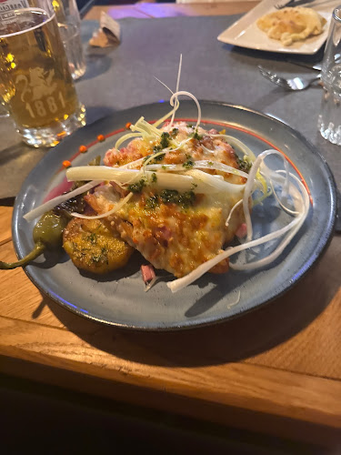 Opinii despre Куинс пъб Банско în Банско - Гастрономия и хотелиерство