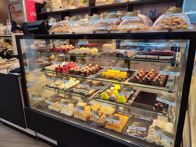 Костис Гръцка Сладкопекарна - Гастрономия и хотелиерство