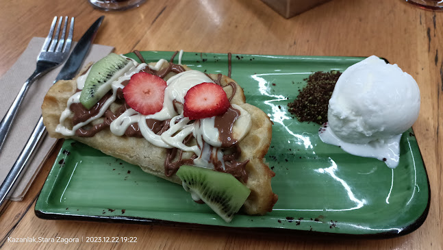 6100, ул. „Отец Паисий Хилендарски“ 2А, 6100 Казанлък