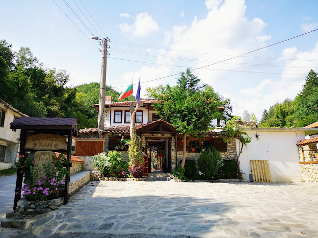 Роженски хан